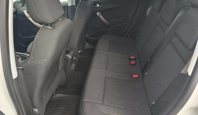 
								Peugeot 2008  1.2 PureTech 110ch Active complet									