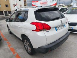 
										Peugeot 2008  1.2 PureTech 110ch Active complet									