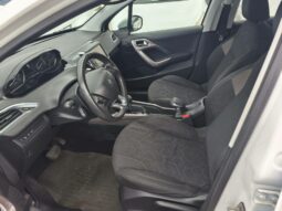 
										Peugeot 2008  1.2 PureTech 110ch Active complet									