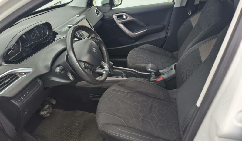 
								Peugeot 2008  1.2 PureTech 110ch Active complet									