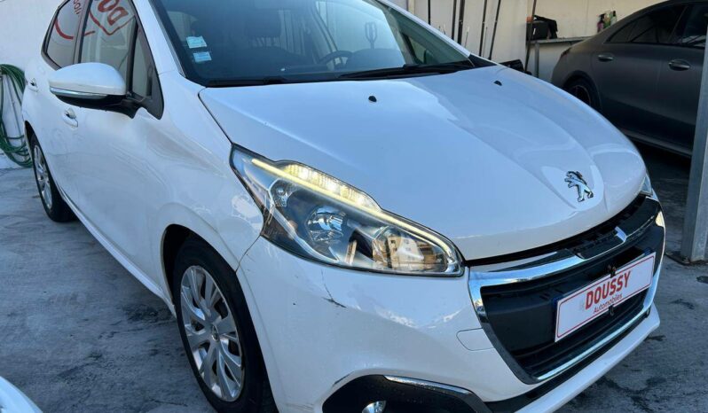 
								Peugeot 208 1.5L BLUE HDI 102CV complet									