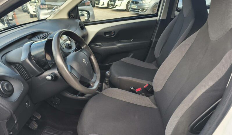 
								Peugeot 108  1.0 VTi Access 5p complet									