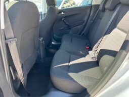 
										Peugeot 208 1.2 PureTech 82ch complet									
