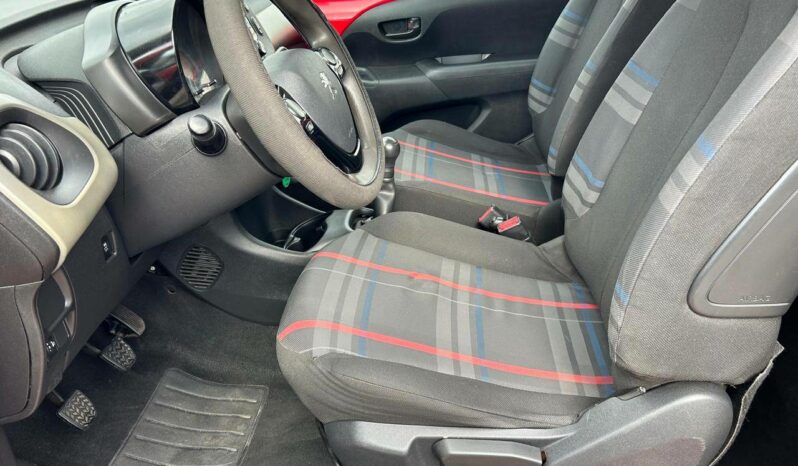 
								Peugeot 108  1.2 PureTech Active 3p complet									