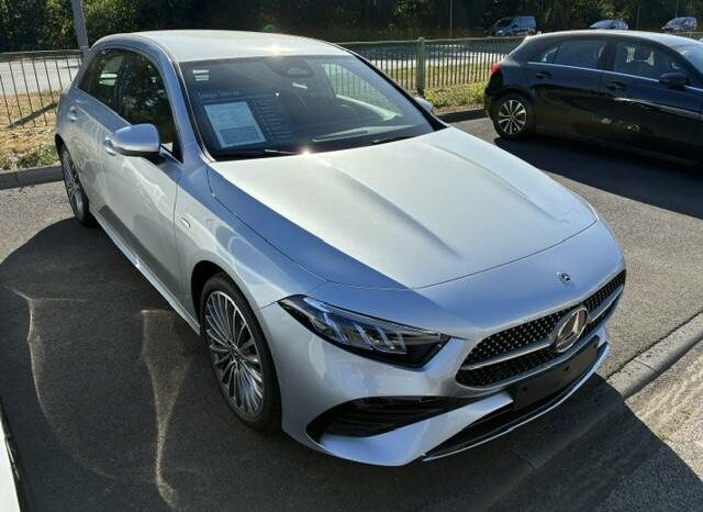 
								Mercedes-Benz Classe A 250 e Hybrid EQ 163+109ch AMG Line 8G-DCT complet									