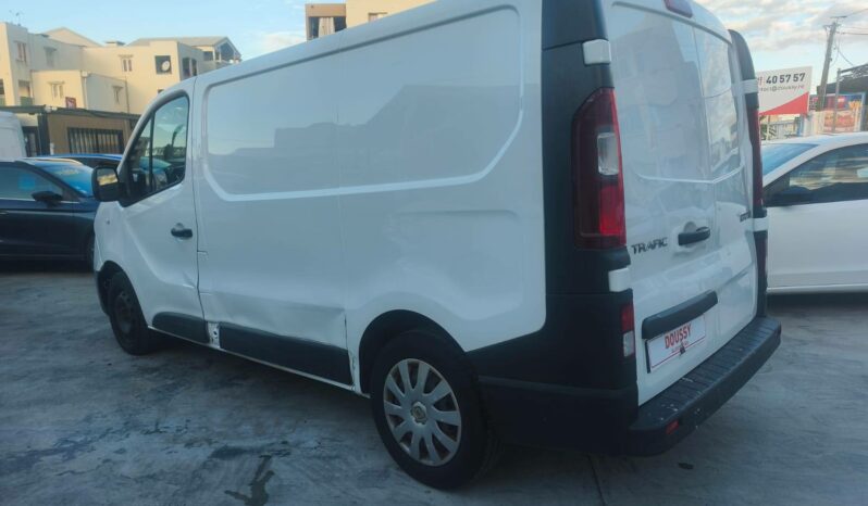 
								Renault Trafic 2.0 BLUE Dci 120 CH complet									