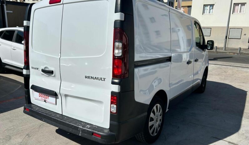 
								Renault Trafic 2.0 BLUE Dci 120 CH complet									