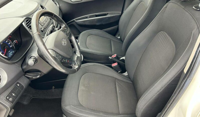 
								Hyundai i10 II 1.0 66ch Initia complet									