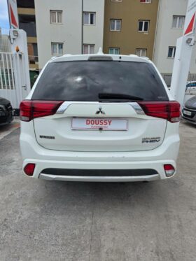 Mitsubishi Outlander III 2.0 150ch Inform 2WD 5 places