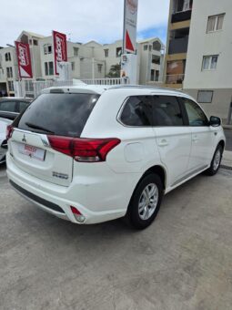 
										Mitsubishi Outlander III 2.0 150ch Inform 2WD 5 places complet									