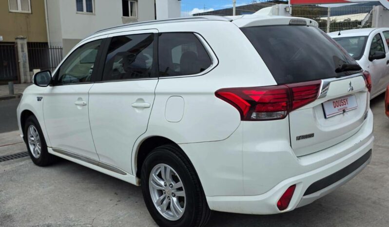 
								Mitsubishi Outlander III 2.0 150ch Inform 2WD 5 places complet									