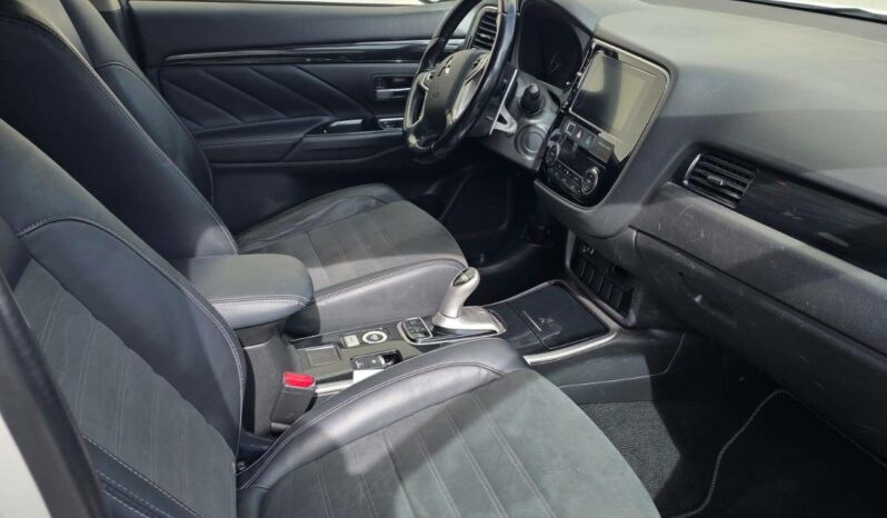
								Mitsubishi Outlander III 2.0 150ch Inform 2WD 5 places complet									