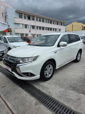Mitsubishi Outlander III 2.0 150ch Inform 2WD 5 places